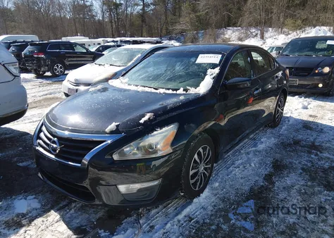 2013 Nissan Altima 2.5 S z USA, uszkodzony, nr VIN 1N4AL3AP1DN559094
